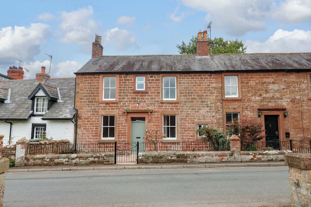 Great Corby Cottage | MILFORD, pet friendly, with a garden in Wetheral