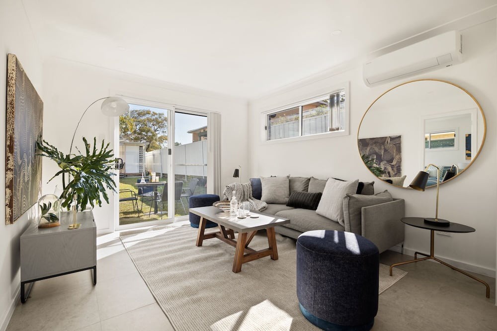 Brighton-le-Sands House | Beachside 2-Bed Home in Brighton-Le-Sand