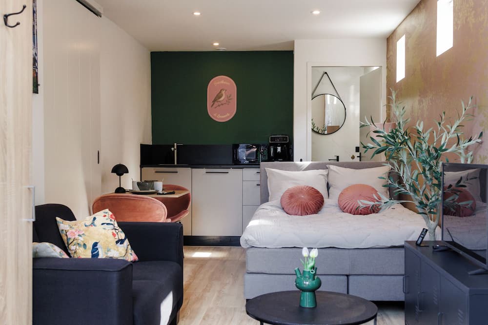 Haastrecht Bed & Breakfast | Chic and cozy overnight stay in Haastrecht! 15 minutes from Gouda and Oudewater.