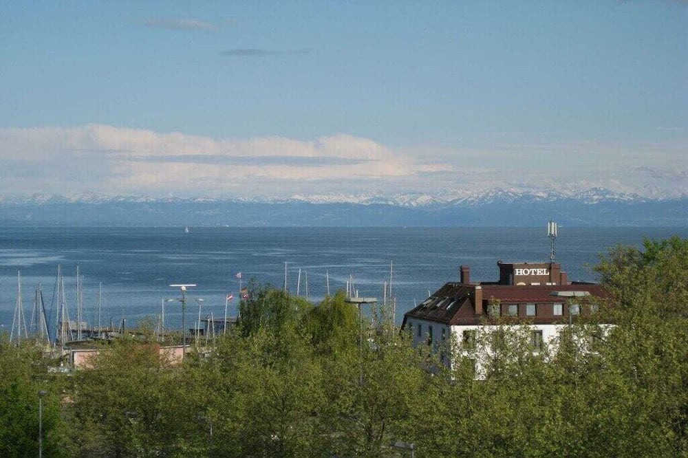 Staad House | Lake view Schiffstrasse