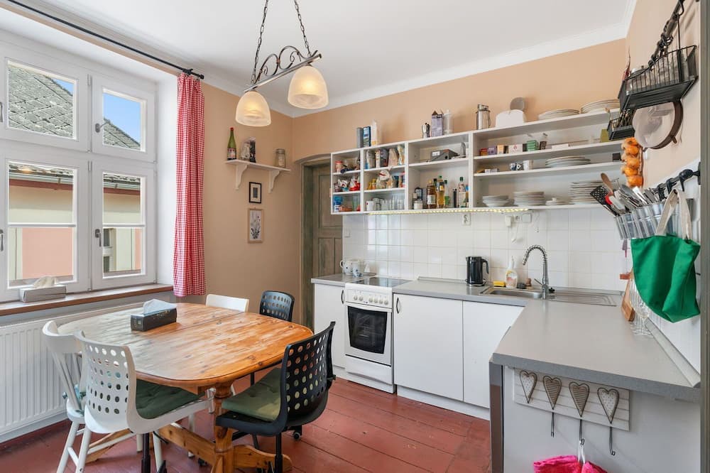 Kasperske Hory Apartment | Cosy apartment for 4 guests with WIFI and pets allowed