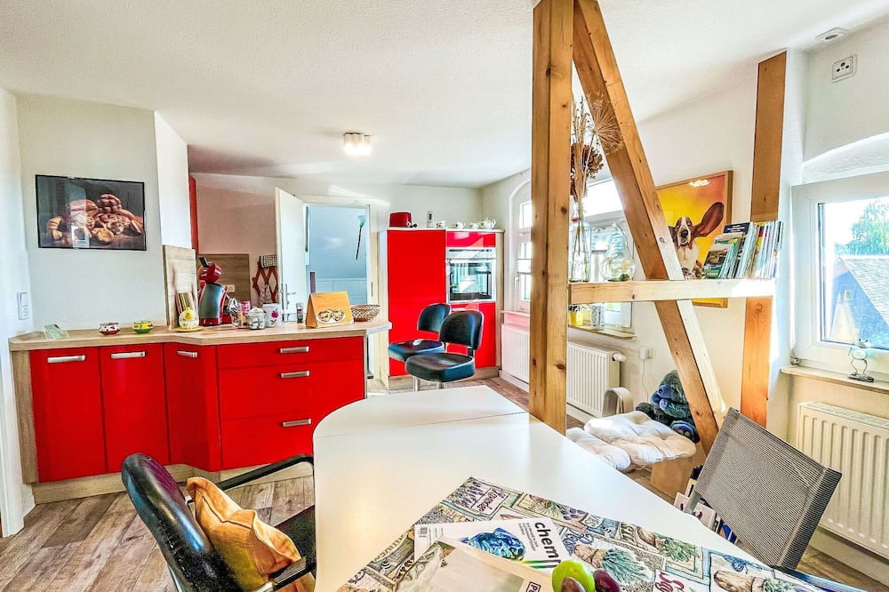 Chemnitz Apartment | Lovely apartment for 4 people with WIFI and TV