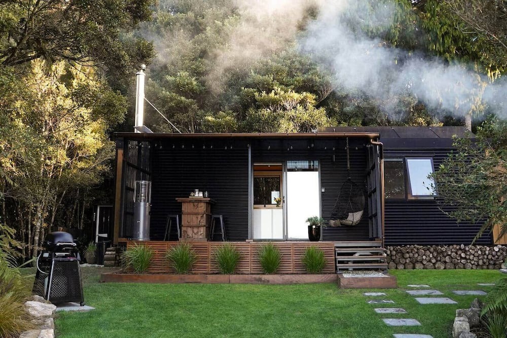 Hokitika Cabin | Hightide River Escape - w/Outdoor Bath.
