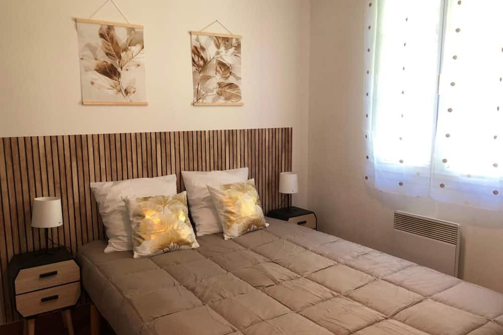 Saint-Christol-Les-Ales House | Gîte 'L'Olivier' with Wi-Fi and Air Conditioning