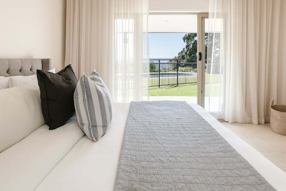 Ninderry House | Coastview Manor - Family Hinterland Retreat