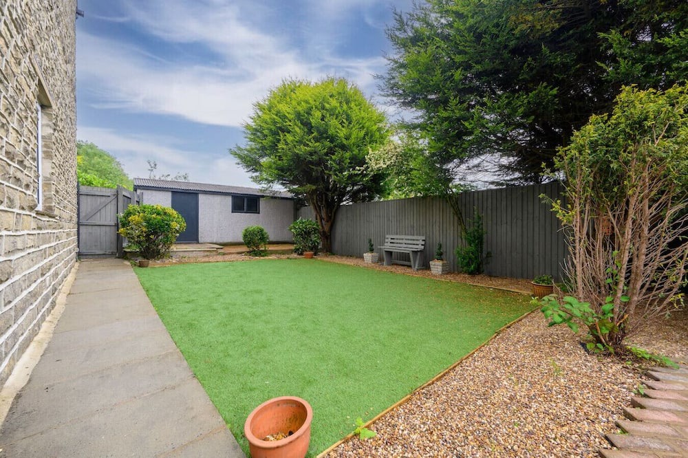 Briercliffe House | Modern Home: Heart Of Harle Syke
