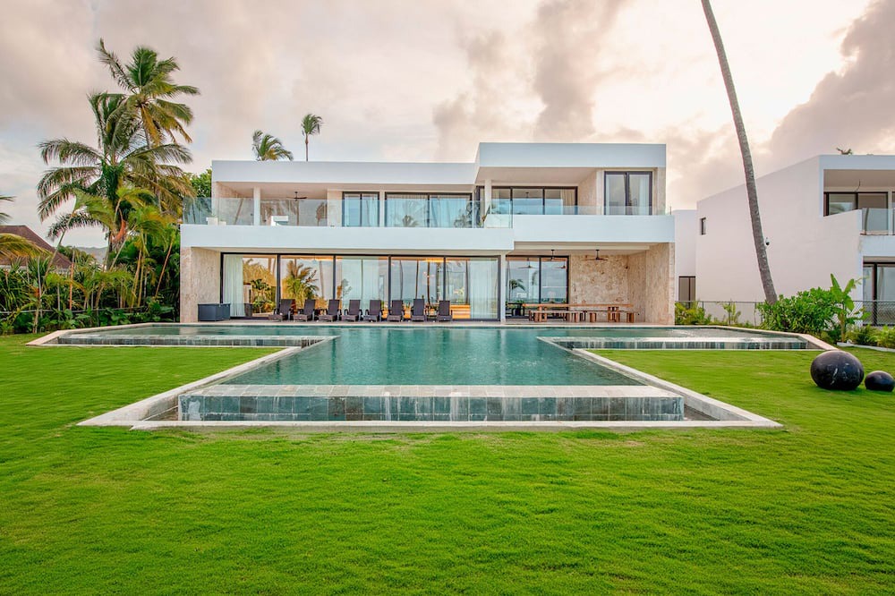 Las Terrenas Villa | Luxury 9BR Beachfront Stunner with Private Pool