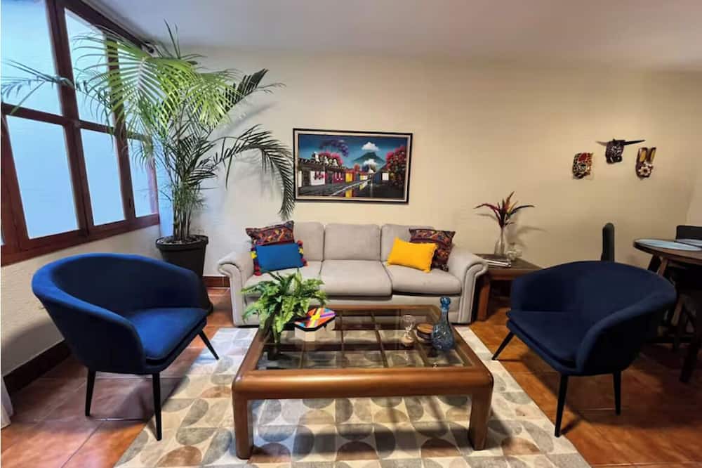 Antigua Guatemala House | Excellent location in Antigua for 4 guests