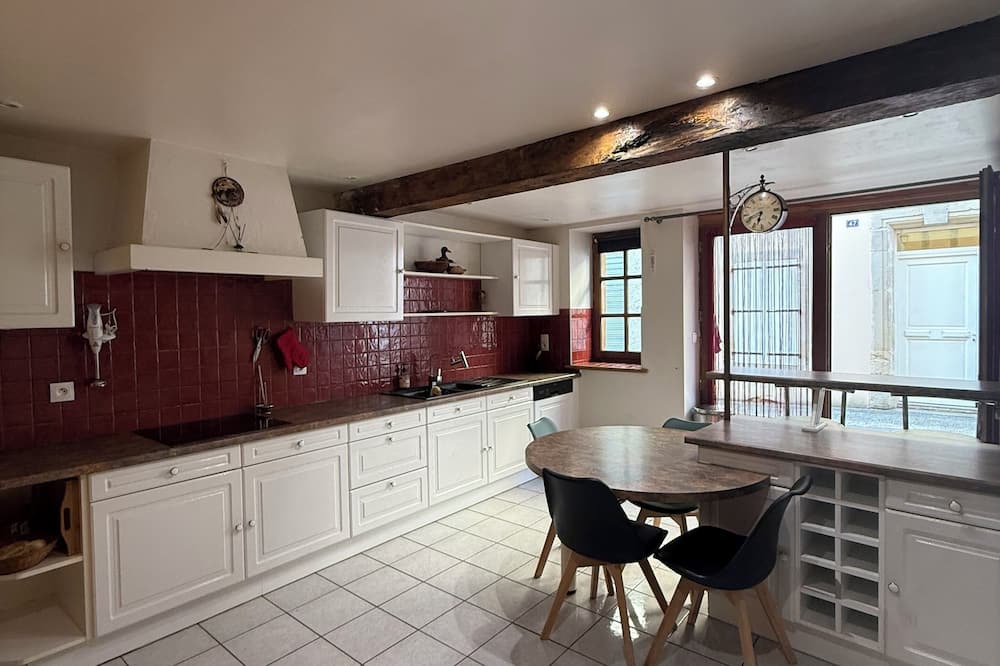 Dourgne House | Village house with terrace & Spa