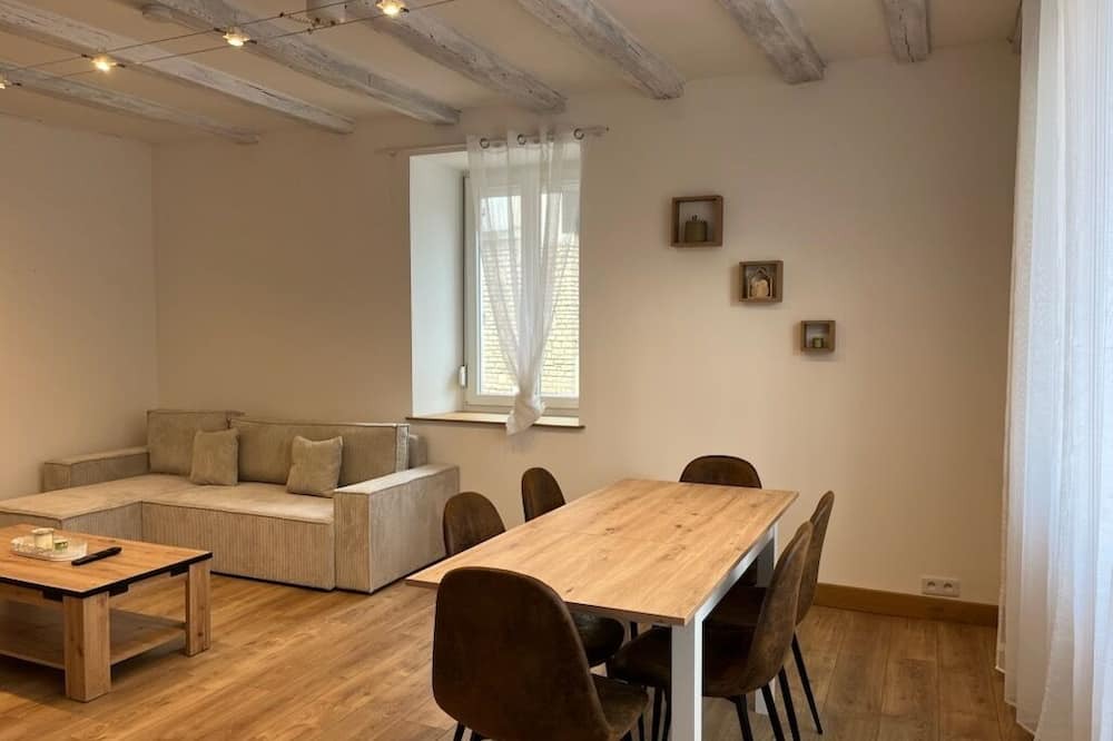 Leuglay House | Village house in the heart of the National Forest Park