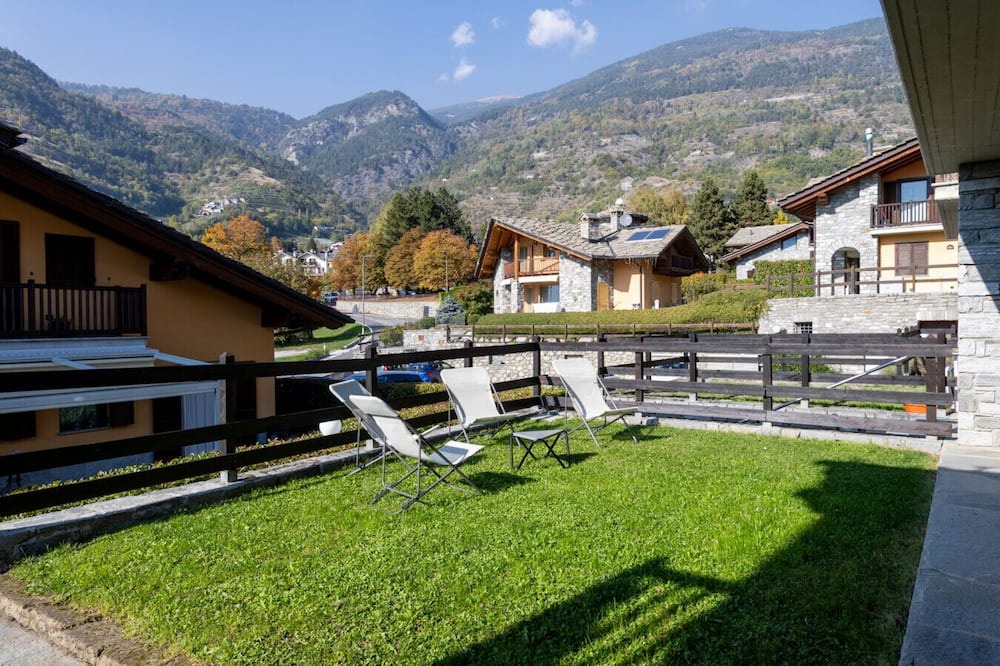 Saint-Pierre Apartment | La Maison de L'Adret