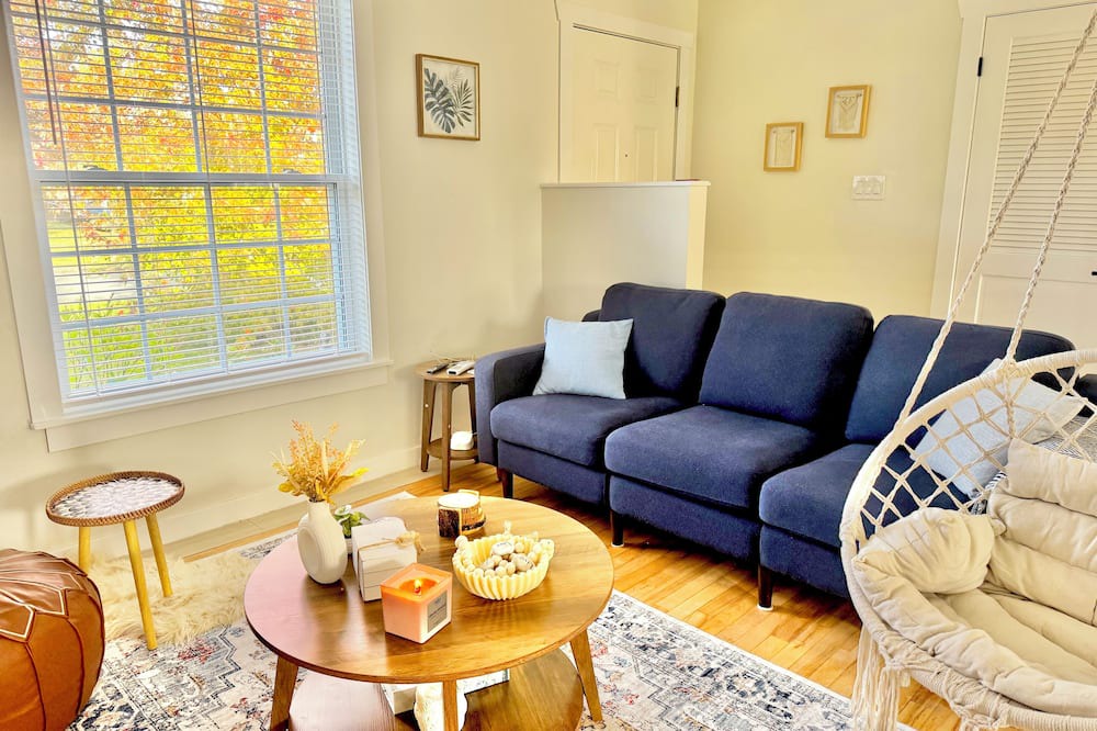 Sydney Apartment | Modern 2BR Haven Near Hospital & Minutes to Shop