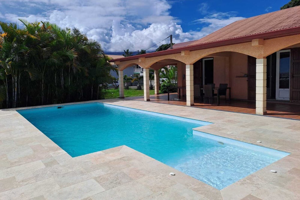 Centre Ville House | House and studio with jacuzzi and private pool