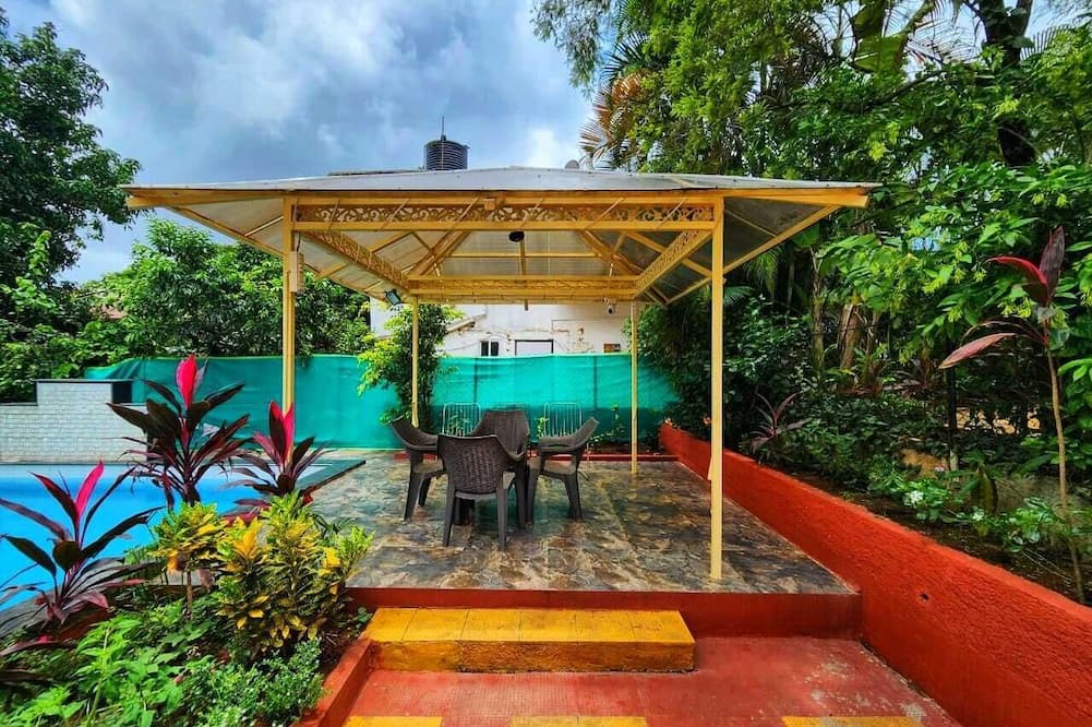 Kune N.m. Villa | The CELESTE VILLA: Elegant 3BHK Retreat ,Private Pool, Mountain view.