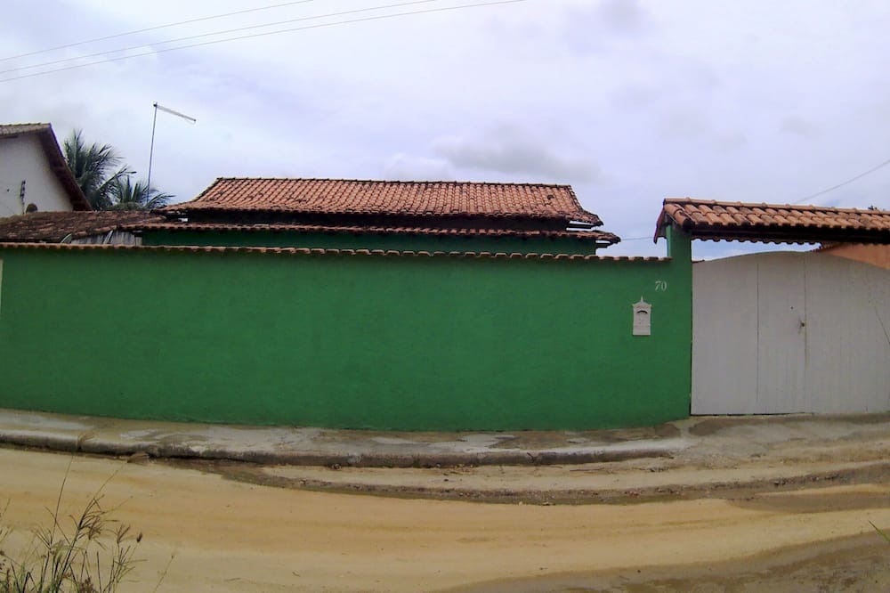 Araruama House | House in Araruama, Lakes Region, 1km from the bus station, very close to the center