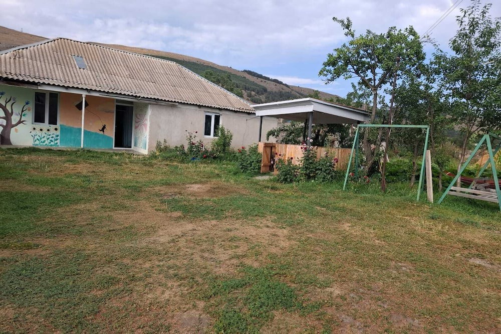 Tsalka House | 🌿 Cozy Countryside House with Garden – Perfect for Relaxing Getaways