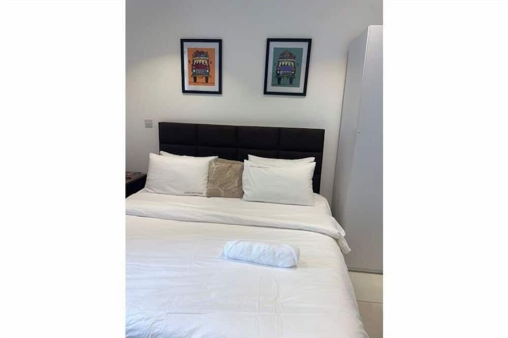 Cantonments Apartment | Cozy studio with AC and fitness room and swimming pool in lovely Cantonments