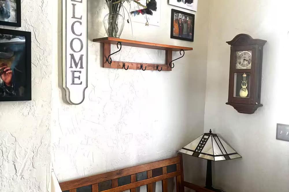 Lewistown House | LAST BEST PLACE -Quiet,Peaceful 4-bedroom house in Lewistown million dollar view
