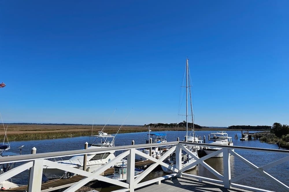 Saint Simons Island Apartment | Hidden Harbor Summary