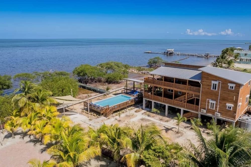 Belize City Villa | Ocean Front 3 bed/2 Bath Home w Pool - Upper Unit