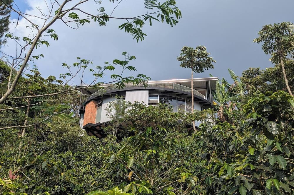 Poas Volcano National Park House | Ta Lo: Circular Nature Home & Coffee farm retreat