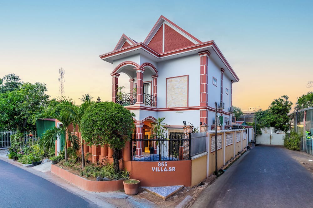 Taphul Village Area Villa | Entire Villa 4 Bed room with poolside+Breakfast himself+Free wi-fi
