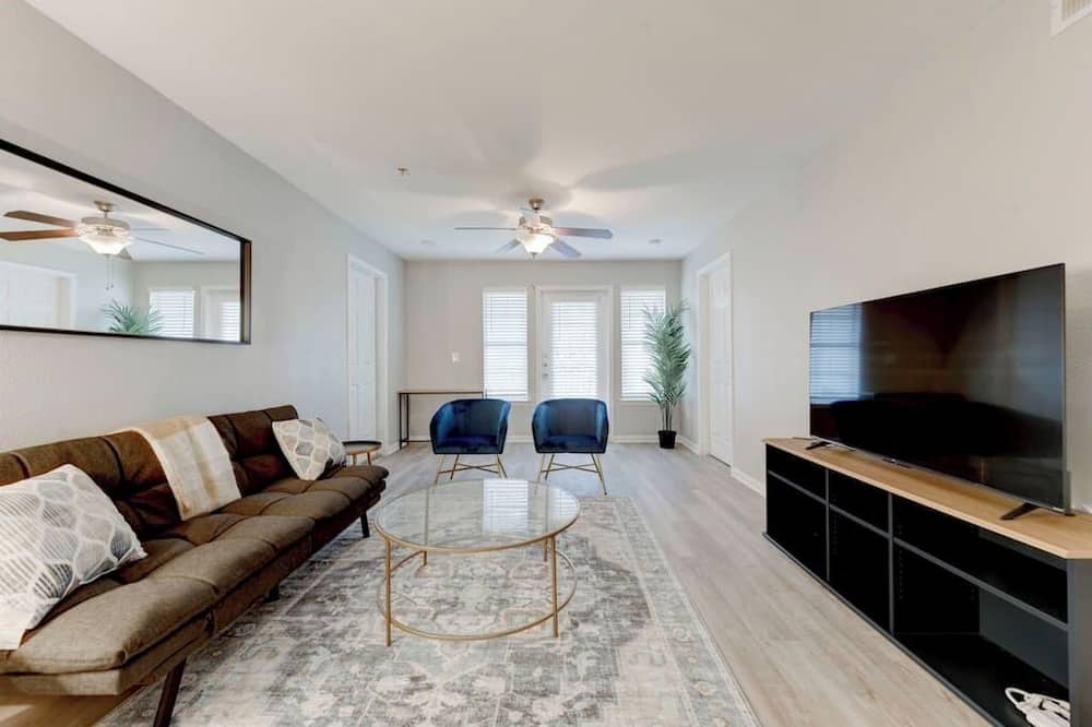 Pleasant Valley Apartment | 4Bd/Br Close to Everything