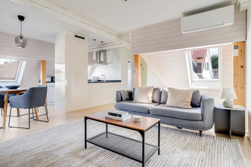 District 2 Apartment | Blueground | Enge, terrace, nr Lake Zürich