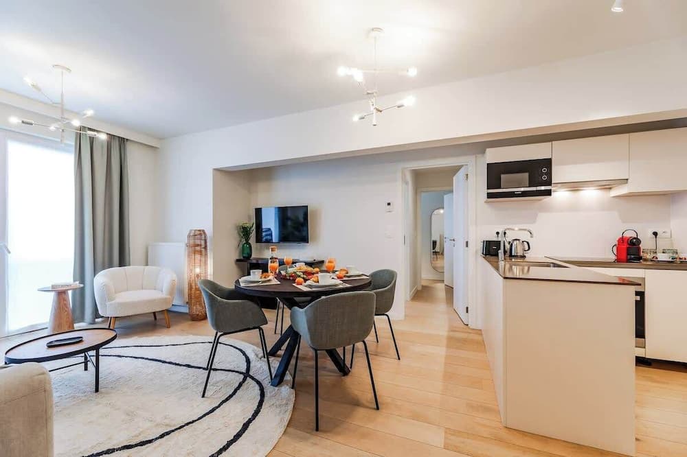 Plasky Apartment | 3BR NATO & EU Apartment Free Luggage Room