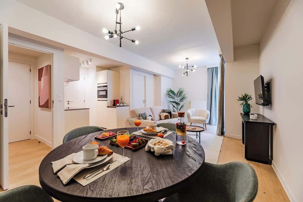 Plasky Apartment | NATO&EU 1BR Aprt- Free Luggage Room