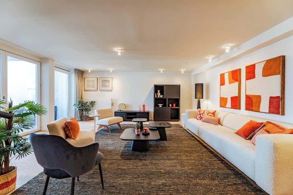 Etterbeek Apartment | Luxury Penthouse with Panoramic Views Downtown 3BR