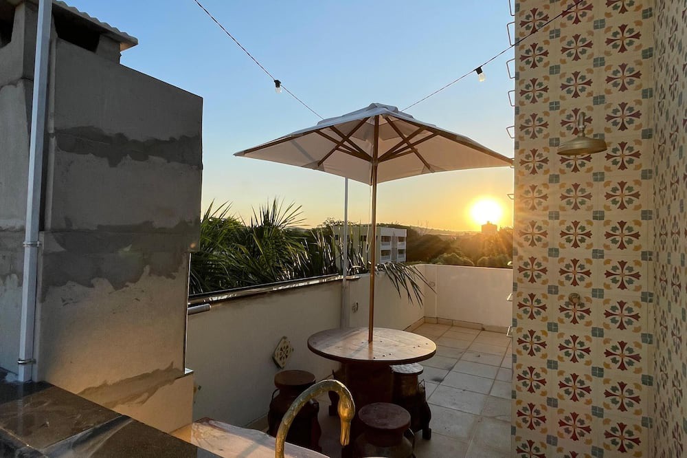 Vila Isa Apartment | Penthouse with sunset view and Ibituruna