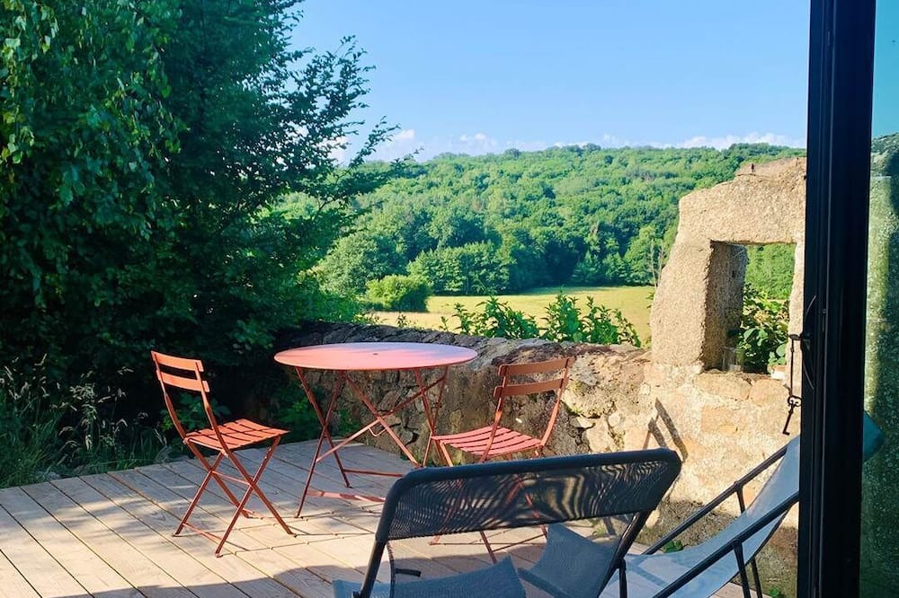 Bussieres (Yonne) Other | The Nest - mini-gîte with a wonderful view