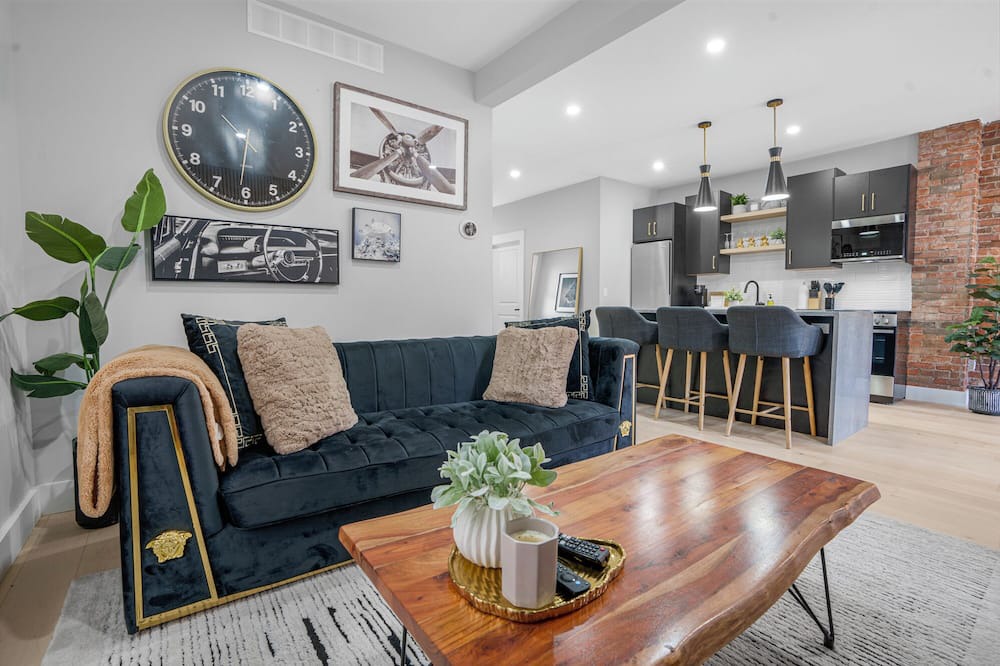 Chatham-Kent Apartment | Sleek Brand New 1 Bedroom - Downtown Luxury!