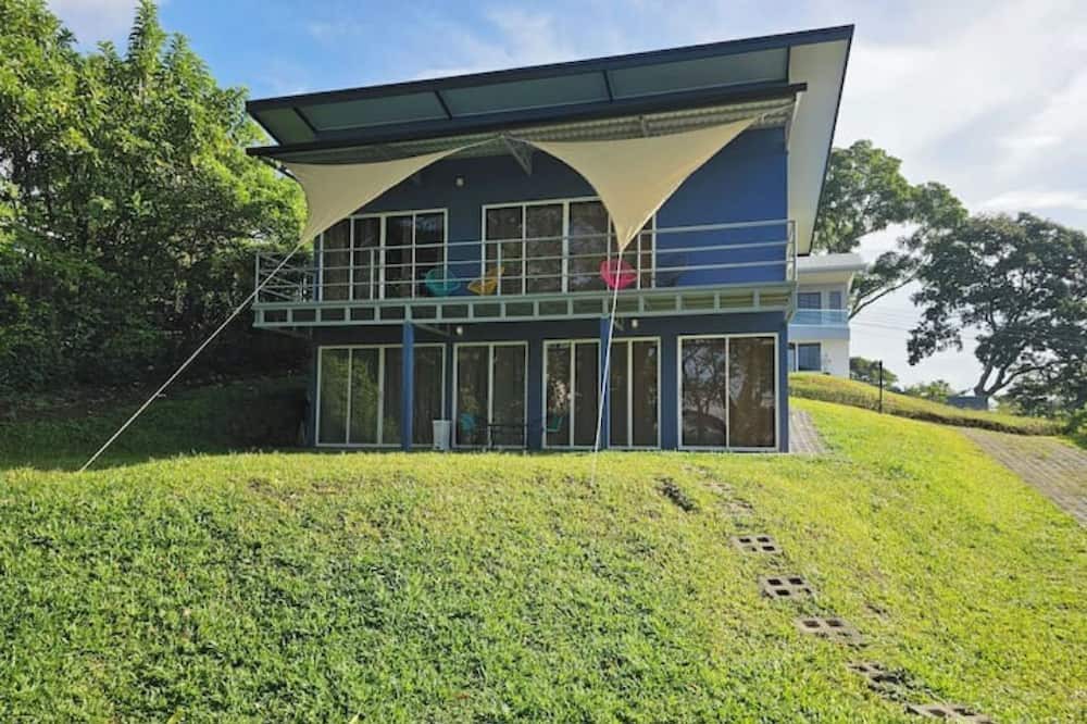 Rosario House | Welcome to your cozy Costa Rican escape!