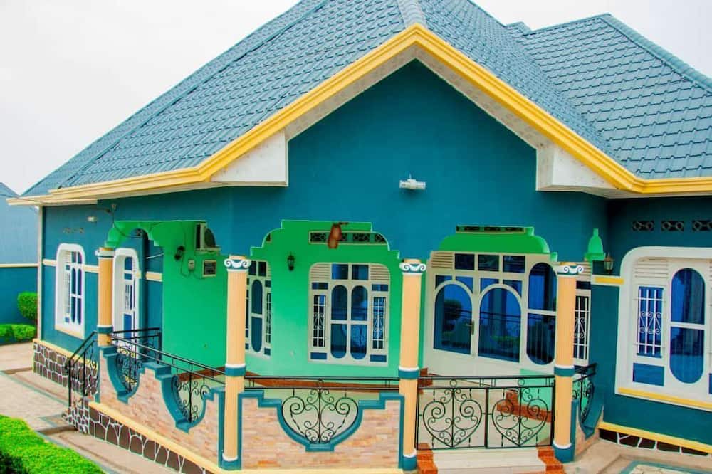 Bujumbura House | 4-bedroom house in tranquil Bujumbura Mairie with AC and Starlink speed Internet