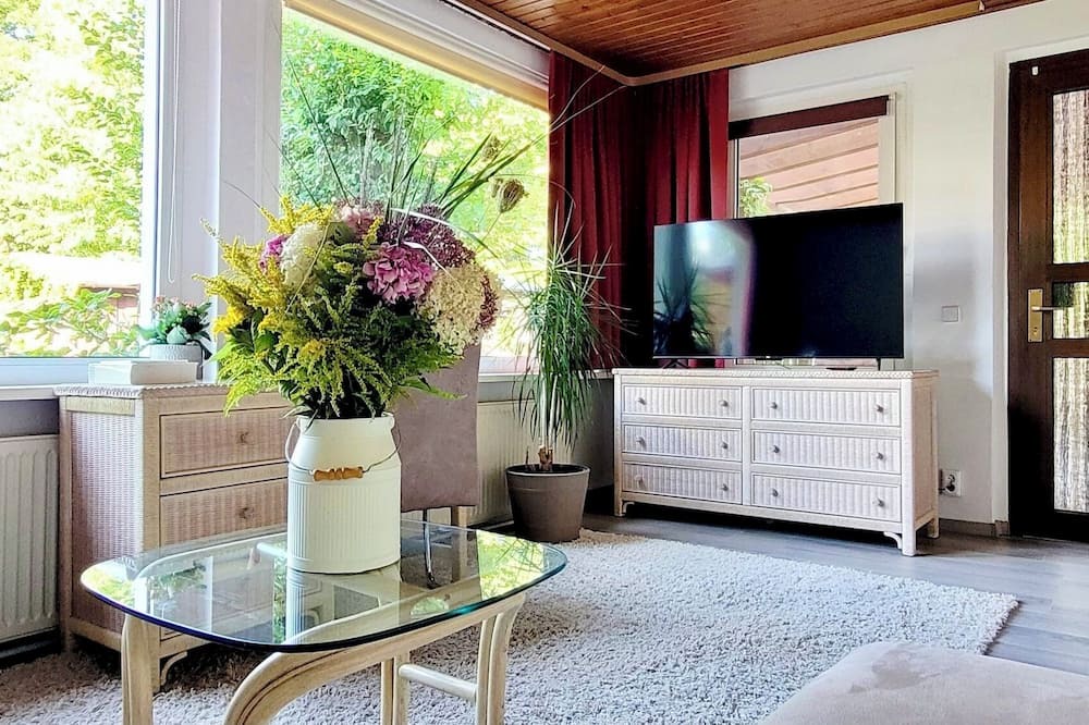 Karow Apartment | Vacation apartment Berlin-Karow - quietly located & quickly in the center