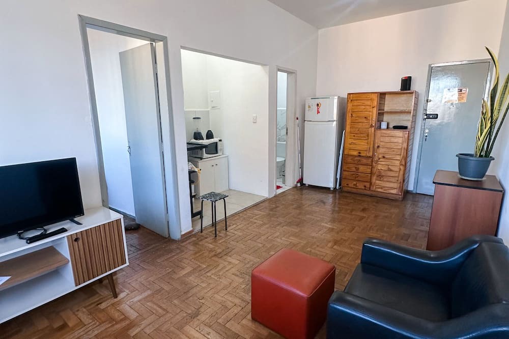 Barro Preto Apartment | Hugo Apartment in the center of Belo Horizonte, close to the Central Market, Minascentro and Raul Soares Square