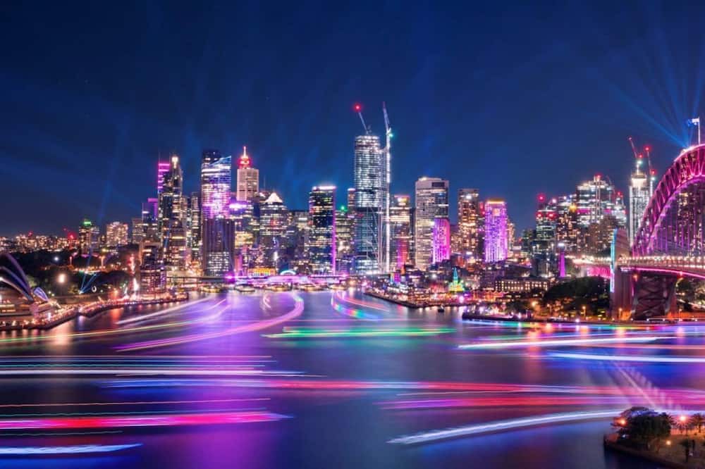 Darling Harbour Apartment | Luxurious 3 Bedroom Penthouse Suite (Level 56) at Kent Street, Sydney CBD