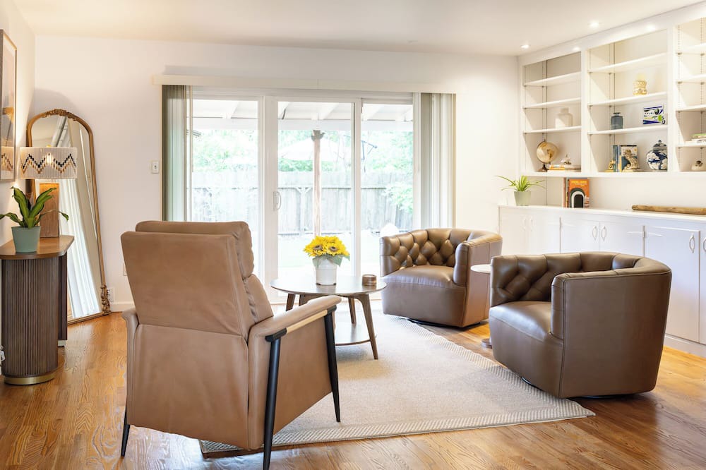 Central Davis House | Central Davis 4-Bedroom Retreat - Perfect for Families & Groups