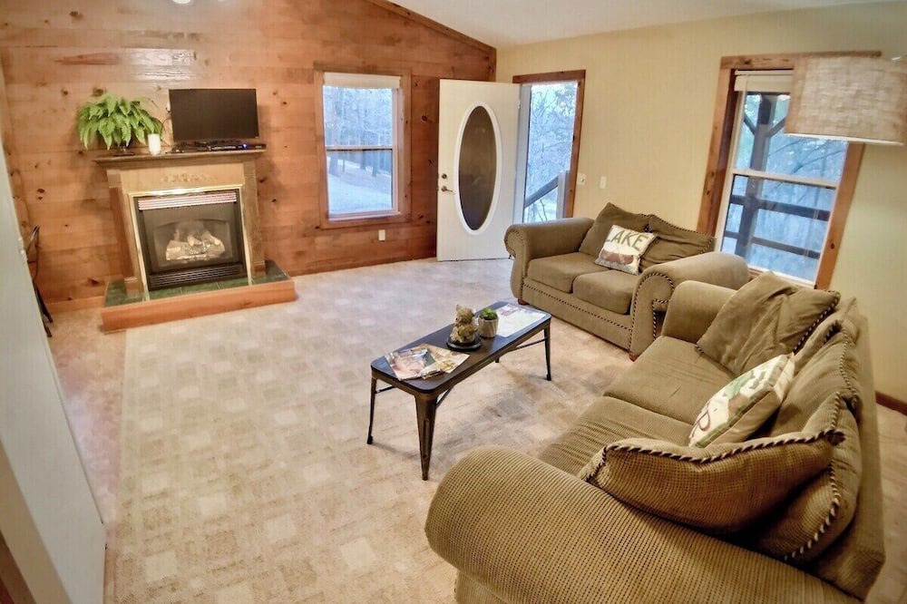 Eureka Springs Cabin | #4 - Cedar Creek Cabins - Giant Spa Tub/Charming 1-bedroom cabin