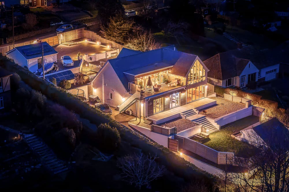 Beer Ski Chalet | Sea Holly House - Where Architecture Meets the Ocean