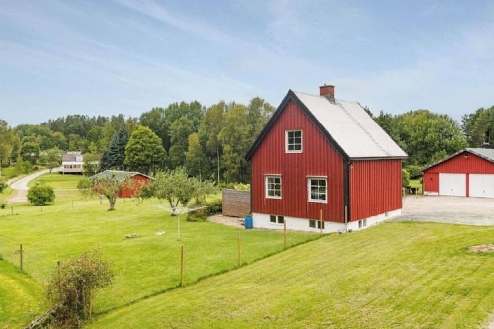 Dals Langed House | Slow down in Dingelvik - enjoy nature, space & tranquillity - Pets