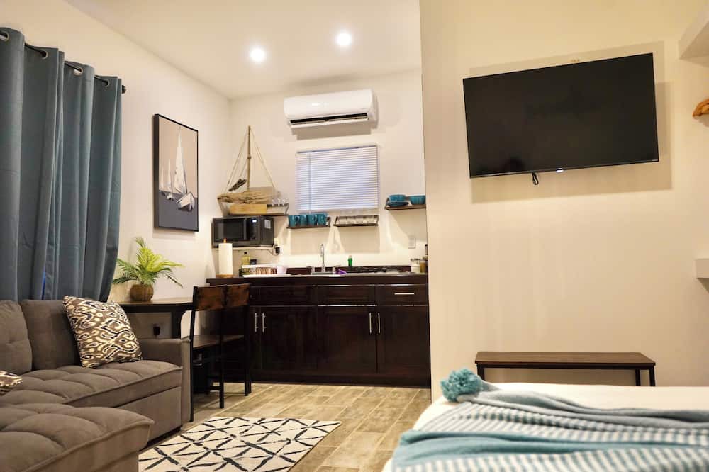 Belize City Villa | Cozy Guess House near ocean- Swordfish Villa