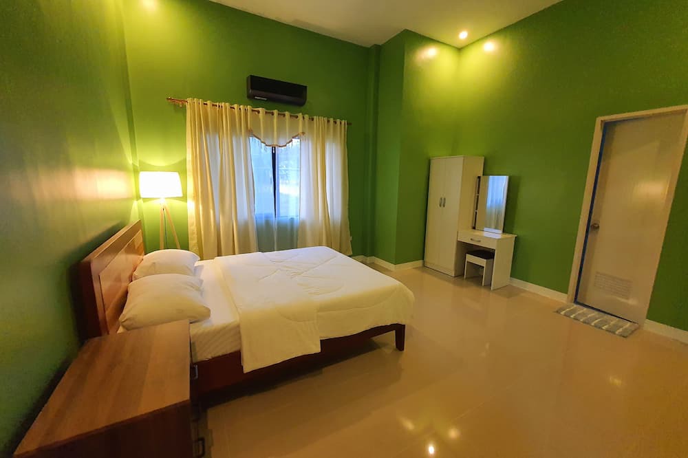 Tawala House | Enjoyable 4-bedroom house with AC in Panglao