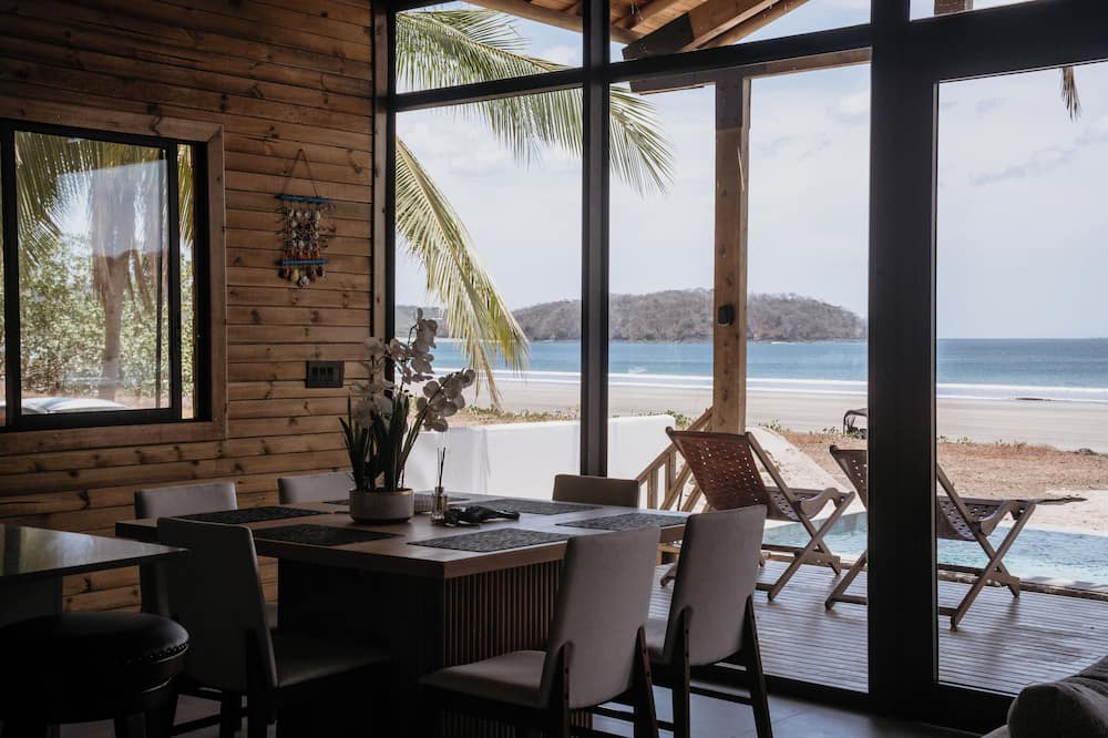 Las Escobas del Venado Villa | Playa Laska – Beachfront Luxury Villa & Pool in Playa Venao - Duplex B