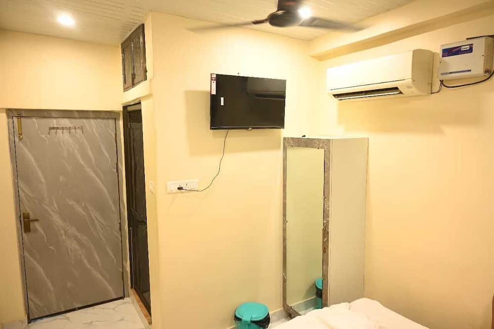 Varanasi Hotel | GOPINATH .P GUEST HOUSE