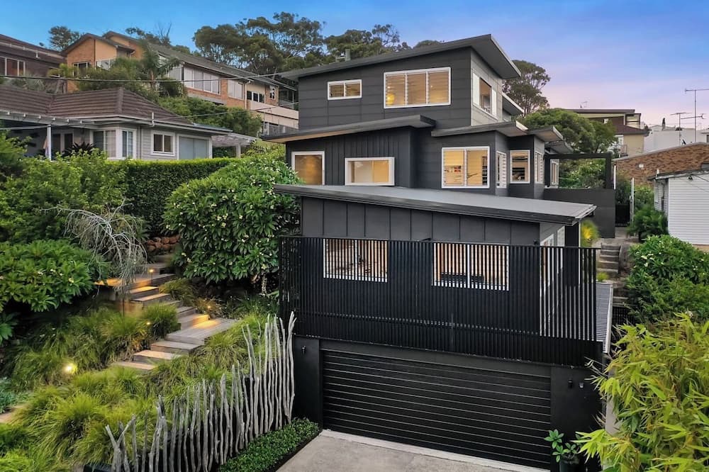 Dee Why House | Dee Why Luxury Family Home Sunrise to Sunset views.