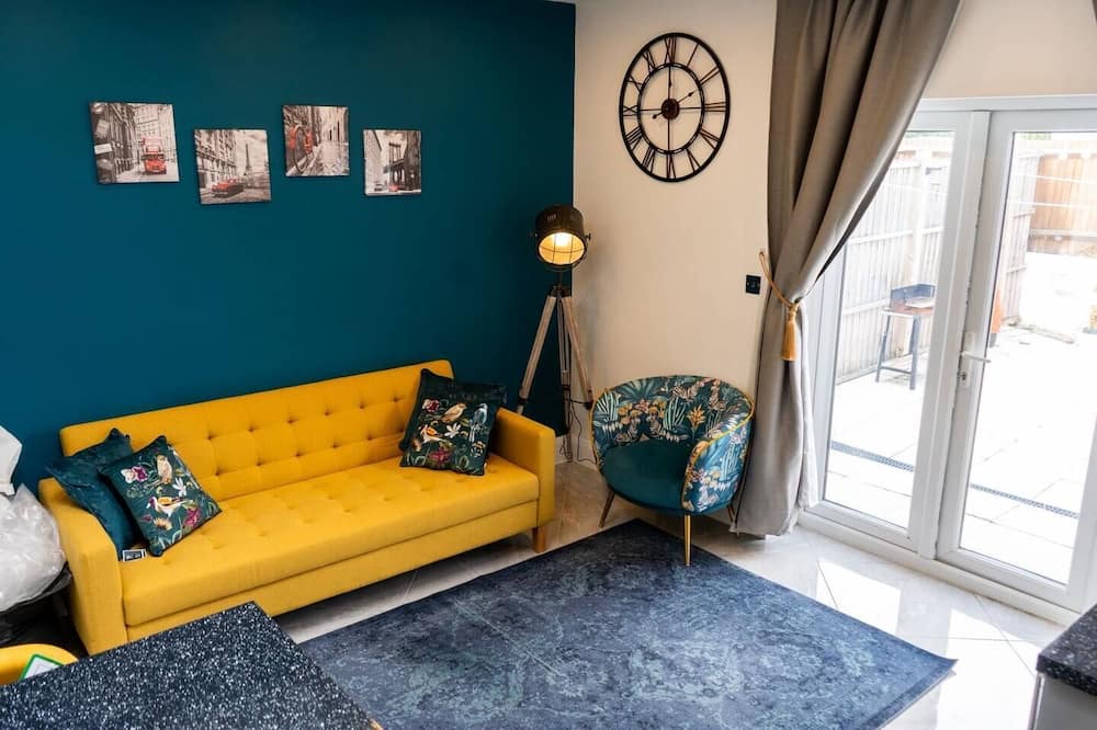 Selhurst Apartment | Delightful 1 Bedroom Apartment with Garden