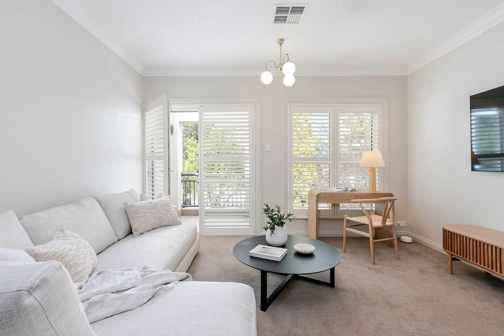 North Adelaide House | Adelaide Oval Townhouse/Walk to the AFL & CBD